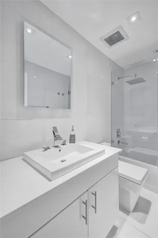 377 NE 194th Terrace Miami FL 33179
