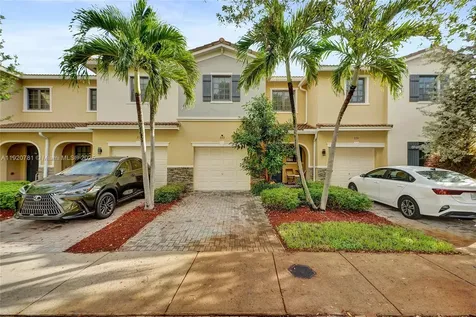 377 NE 194th Terrace Miami FL 33179