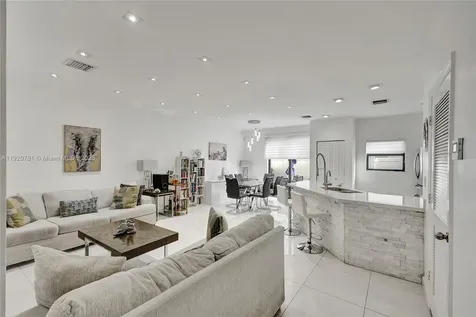 377 NE 194th Terrace Miami FL 33179