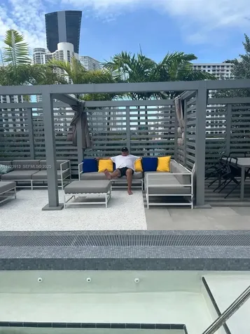 17550 Collins Avenue Sunny Isles Beach FL 33160