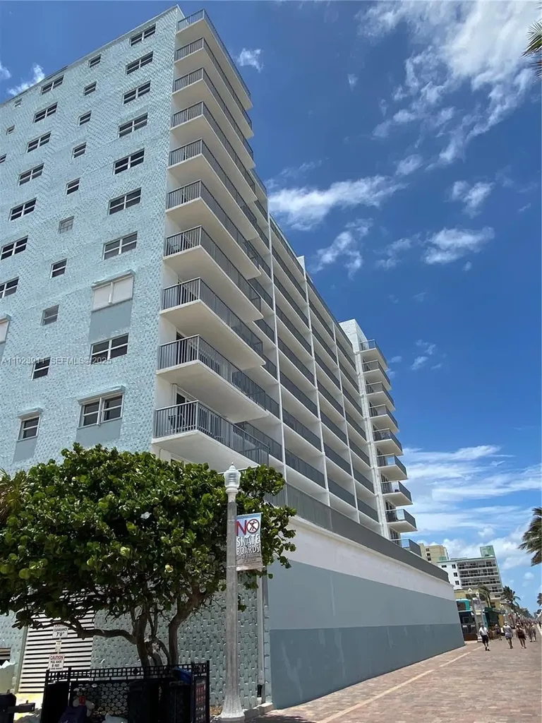 400 N Surf Road Hollywood FL 33019
