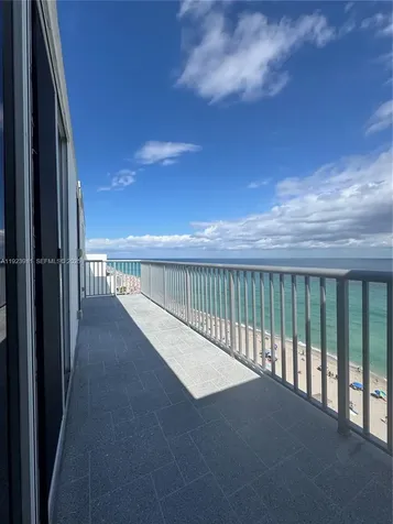 400 N Surf Road Hollywood FL 33019