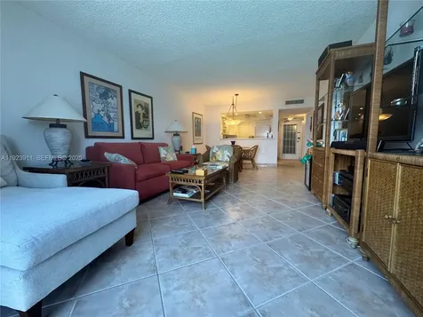 400 N Surf Road Hollywood FL 33019