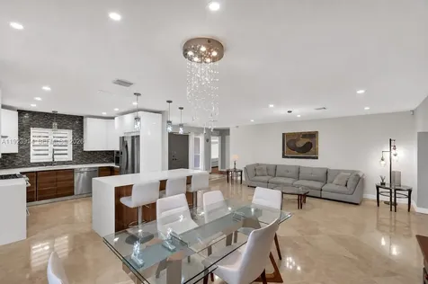 461 NE 115th Street Miami FL 33161