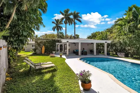 461 NE 115th Street Miami FL 33161