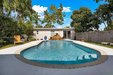 461 NE 115th Street Miami FL 33161