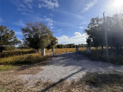 775 S Hacienda Street Clewiston FL 33440