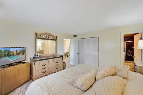 4111 Stirling Road Dania Beach FL 33314