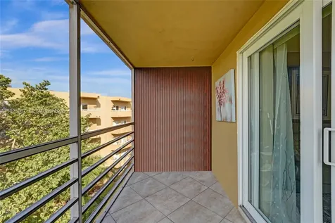 4111 Stirling Road Dania Beach FL 33314