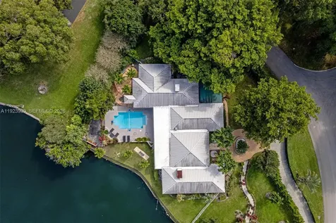 11155 SW 40th Street Davie FL 33328