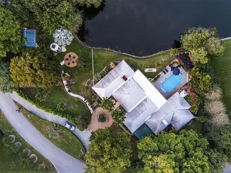 11155 SW 40th Street Davie FL 33328