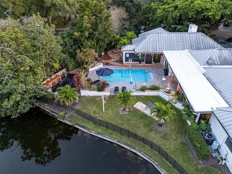 11155 SW 40th Street Davie FL 33328