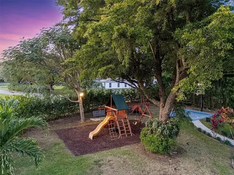11155 SW 40th Street Davie FL 33328