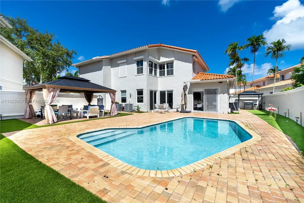 1547 Mariner Way Hollywood FL 33019