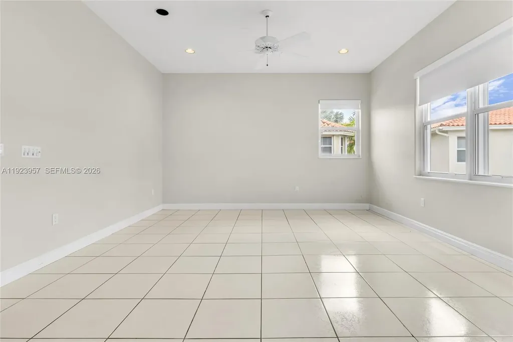 1547 Mariner Way Hollywood FL 33019