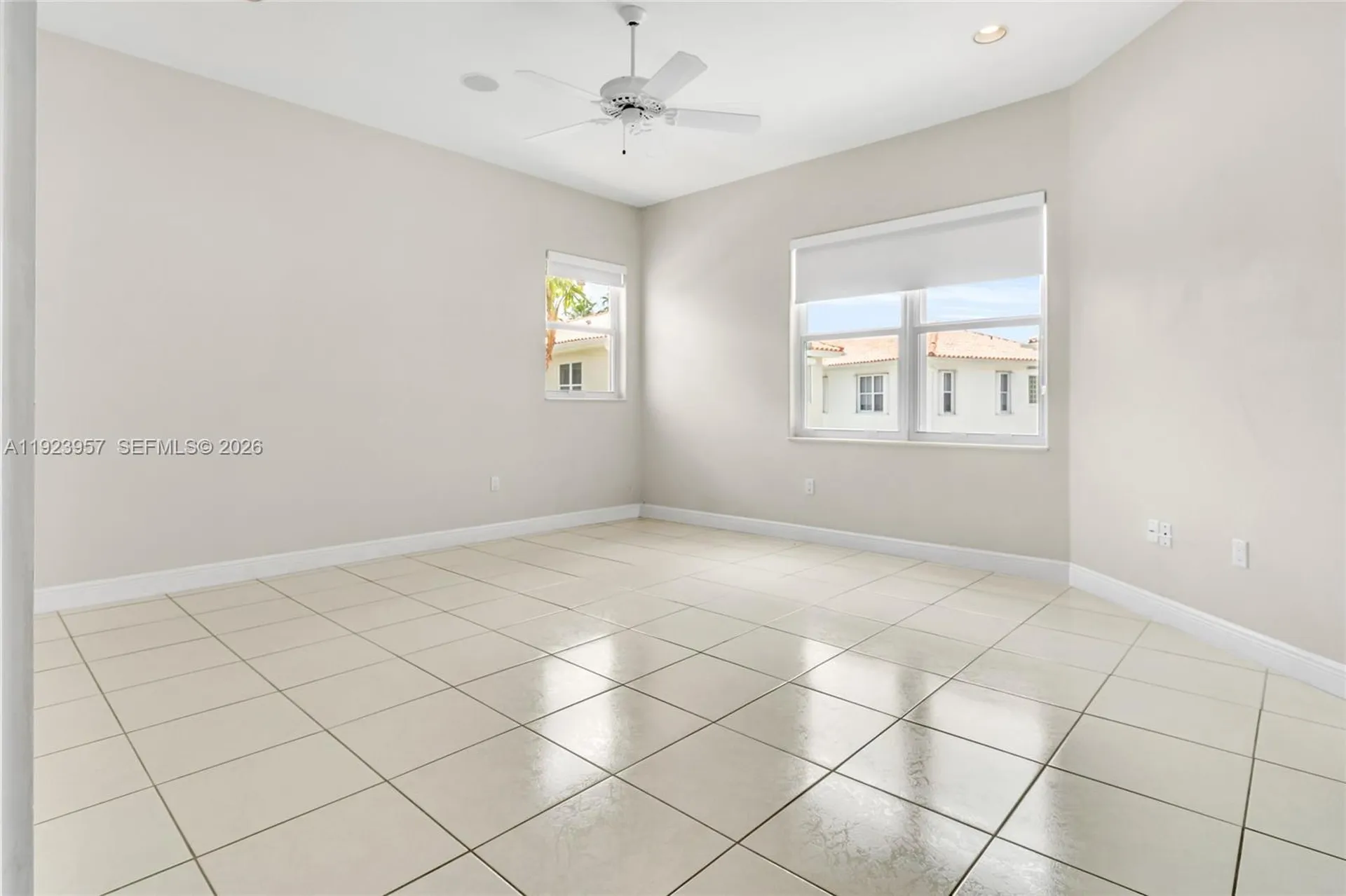 1547 Mariner Way Hollywood FL 33019