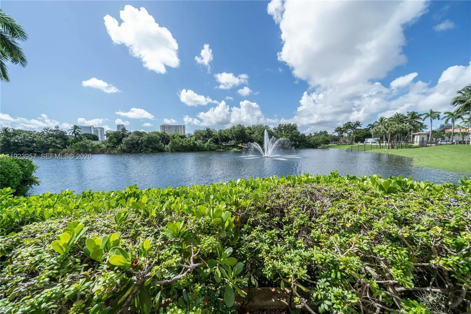 1547 Mariner Way Hollywood FL 33019