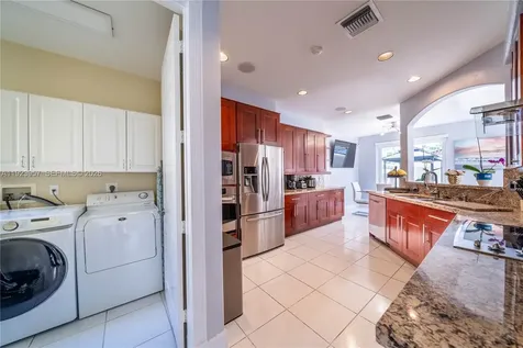 1547 Mariner Way Hollywood FL 33019