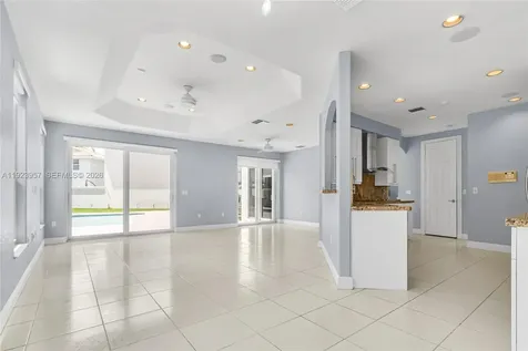 1547 Mariner Way Hollywood FL 33019