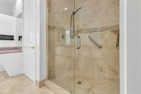 1547 Mariner Way Hollywood FL 33019