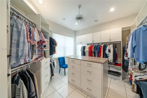 1547 Mariner Way Hollywood FL 33019