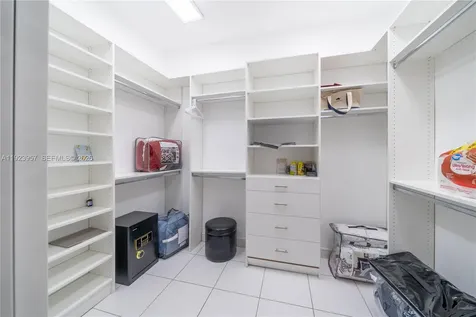 1547 Mariner Way Hollywood FL 33019
