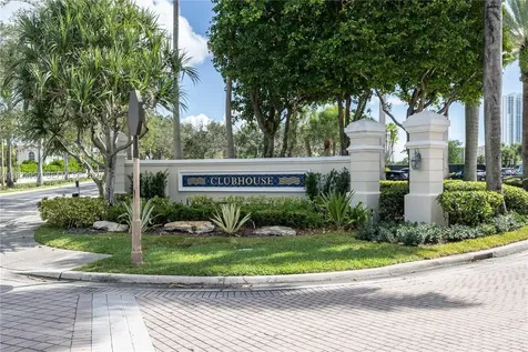 1547 Mariner Way Hollywood FL 33019