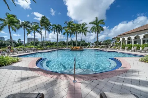 1547 Mariner Way Hollywood FL 33019