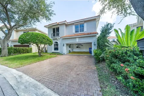 1547 Mariner Way Hollywood FL 33019