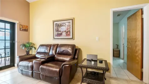 2549 W 72nd Place Hialeah FL 33016