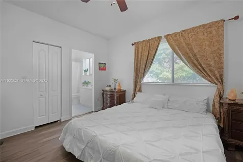 8525 SW 214th Terrace Cutler Bay FL 33189