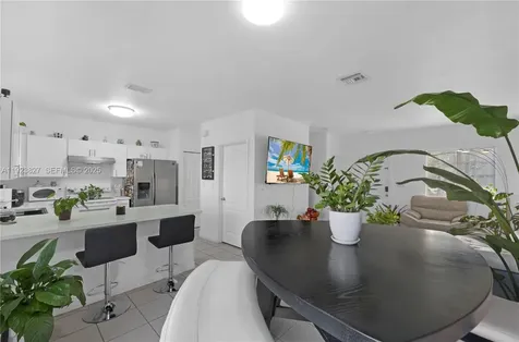 8525 SW 214th Terrace Cutler Bay FL 33189
