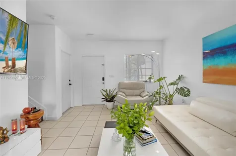 8525 SW 214th Terrace Cutler Bay FL 33189