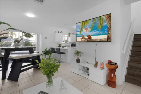 8525 SW 214th Terrace Cutler Bay FL 33189
