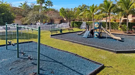8525 SW 214th Terrace Cutler Bay FL 33189