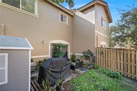 8525 SW 214th Terrace Cutler Bay FL 33189