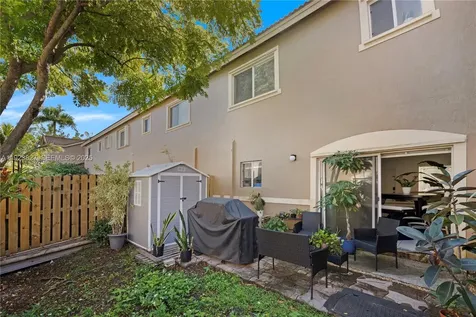 8525 SW 214th Terrace Cutler Bay FL 33189