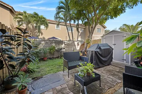 8525 SW 214th Terrace Cutler Bay FL 33189