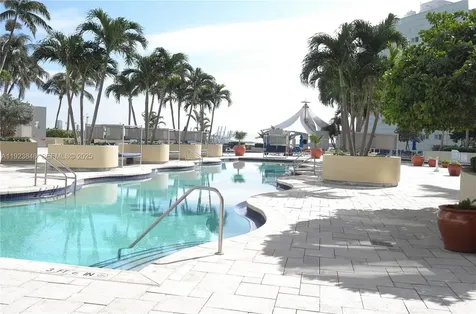 253 NE 2nd Street Miami FL 33132