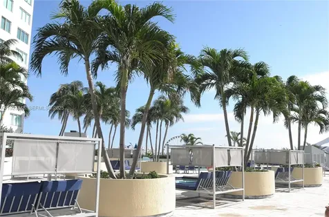 253 NE 2nd Street Miami FL 33132