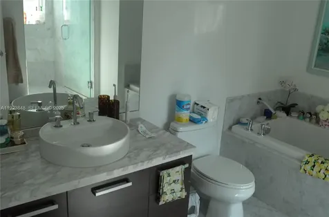 253 NE 2nd Street Miami FL 33132