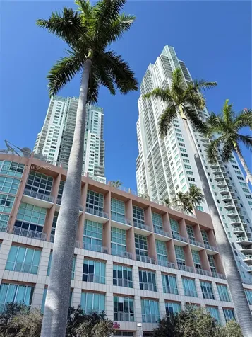 253 NE 2nd Street Miami FL 33132