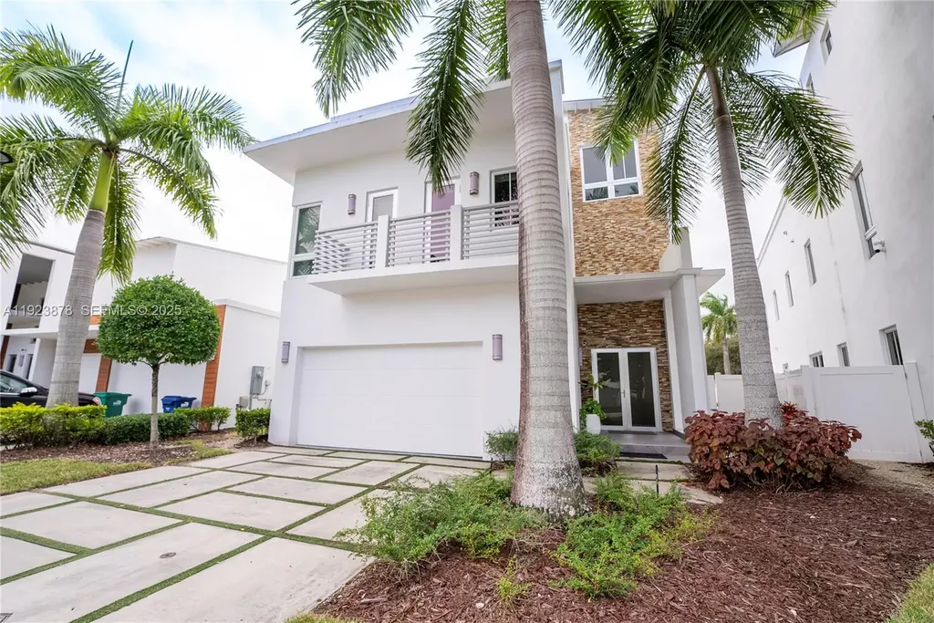 8340 NW 33 Terrace Doral FL 33122