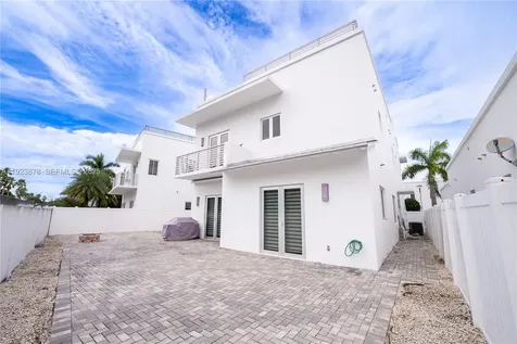 8340 NW 33 Terrace Doral FL 33122