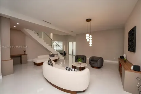 8340 NW 33 Terrace Doral FL 33122
