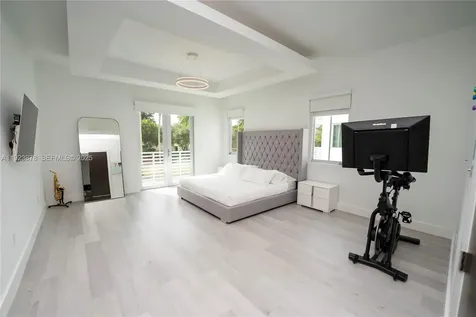 8340 NW 33 Terrace Doral FL 33122