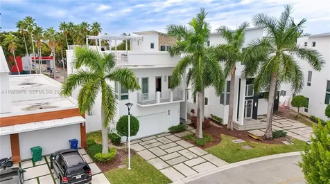 8340 NW 33 Terrace Doral FL 33122