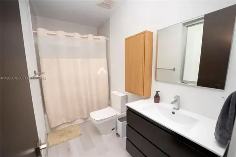 8340 NW 33 Terrace Doral FL 33122