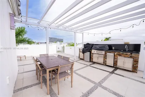 8340 NW 33 Terrace Doral FL 33122
