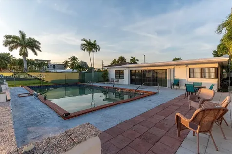 1680 S Treasure Drive North Bay Village FL 33141